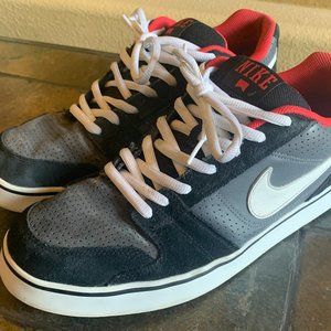 Nike Ruckus Low Mens Lace Up Casual Sneakers 13